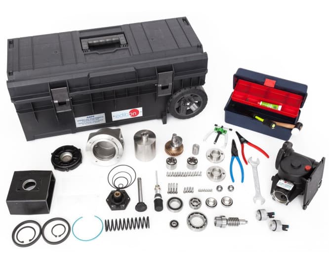 Assembly and Maintenance of a Piston Pump Unit